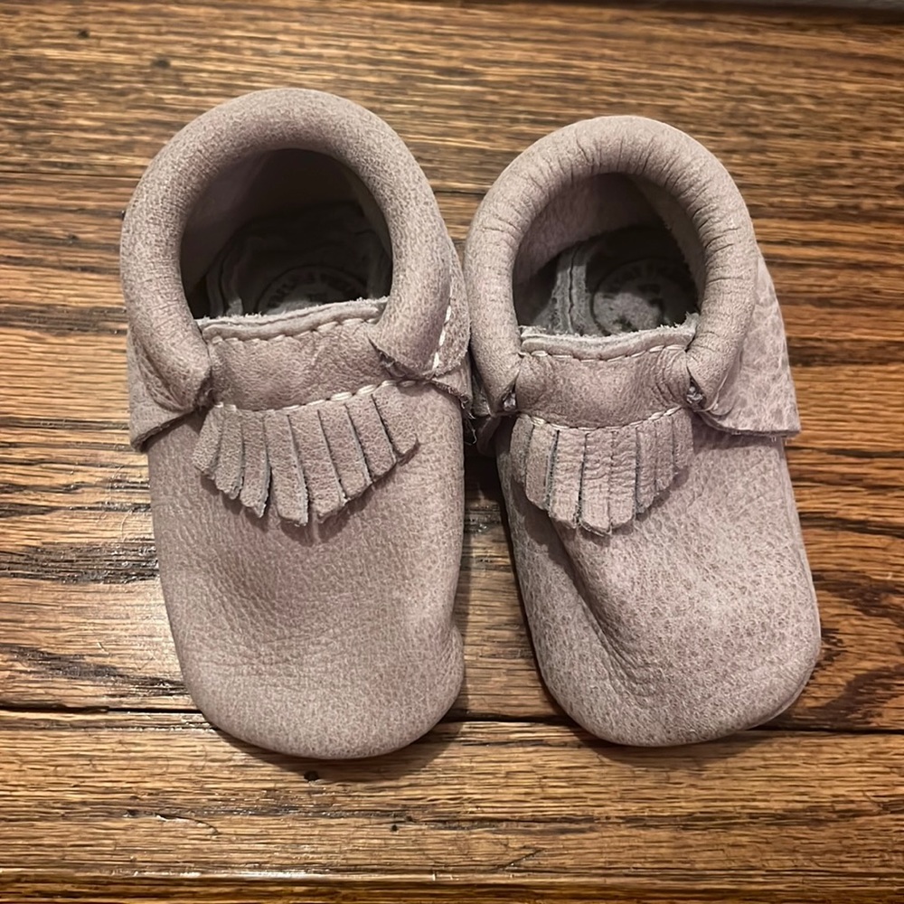 Freshly Picked moccasins, grey